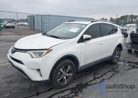 2017 Toyota Rav4 Xle z USA, uszkodzony, nr VIN 2T3WFREV5HW404324